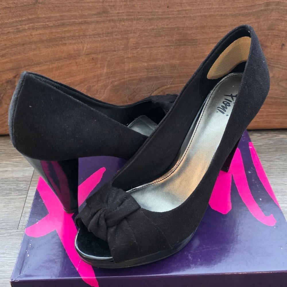 Fioni Night Black Suede Peep Toe Platform Heels Black Kutie Twist Knot Size 9